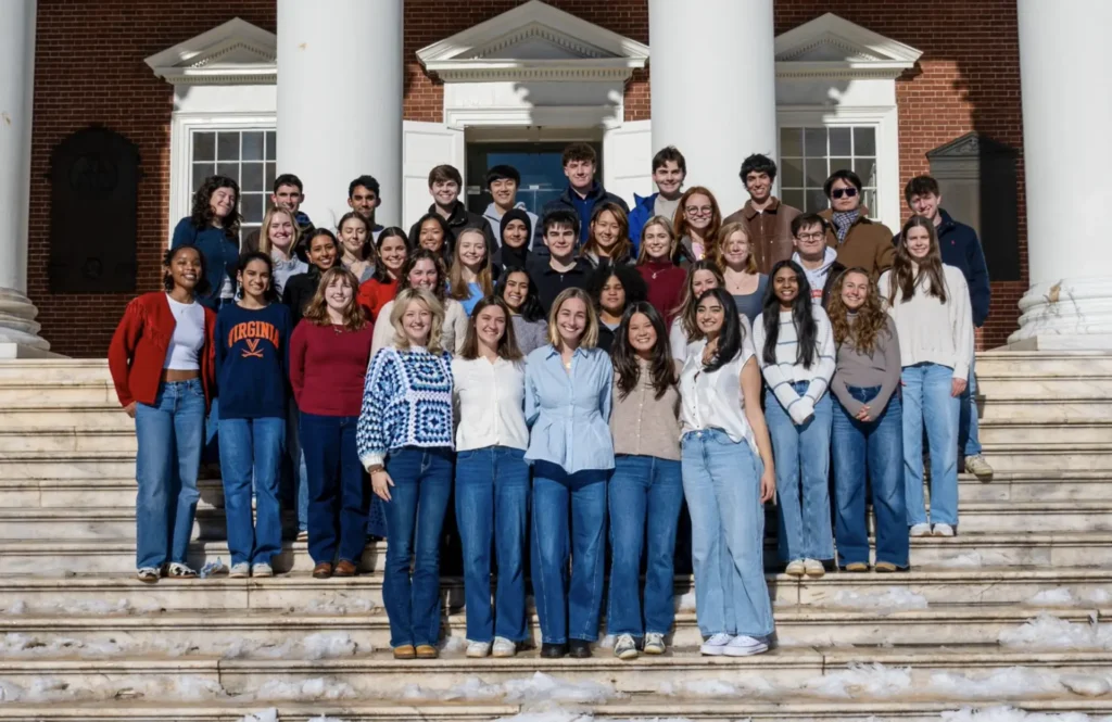 Photo of the current Cavalier Daily staff on the Rotunda steps