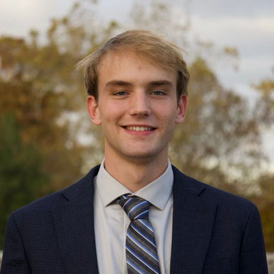 Silas Schroer Headshot