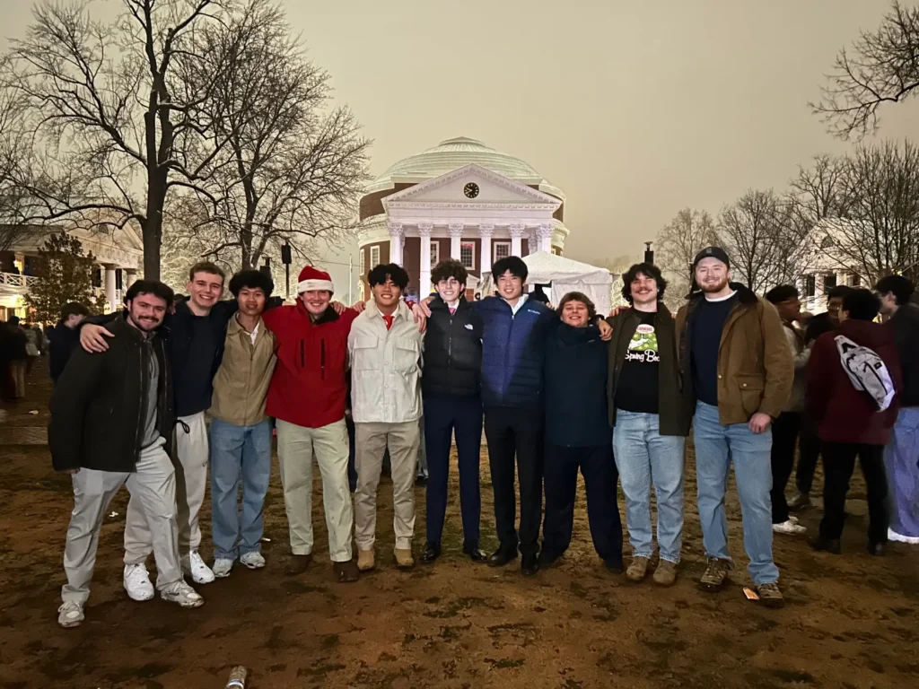 Group of actives in front of the rotunda during winter